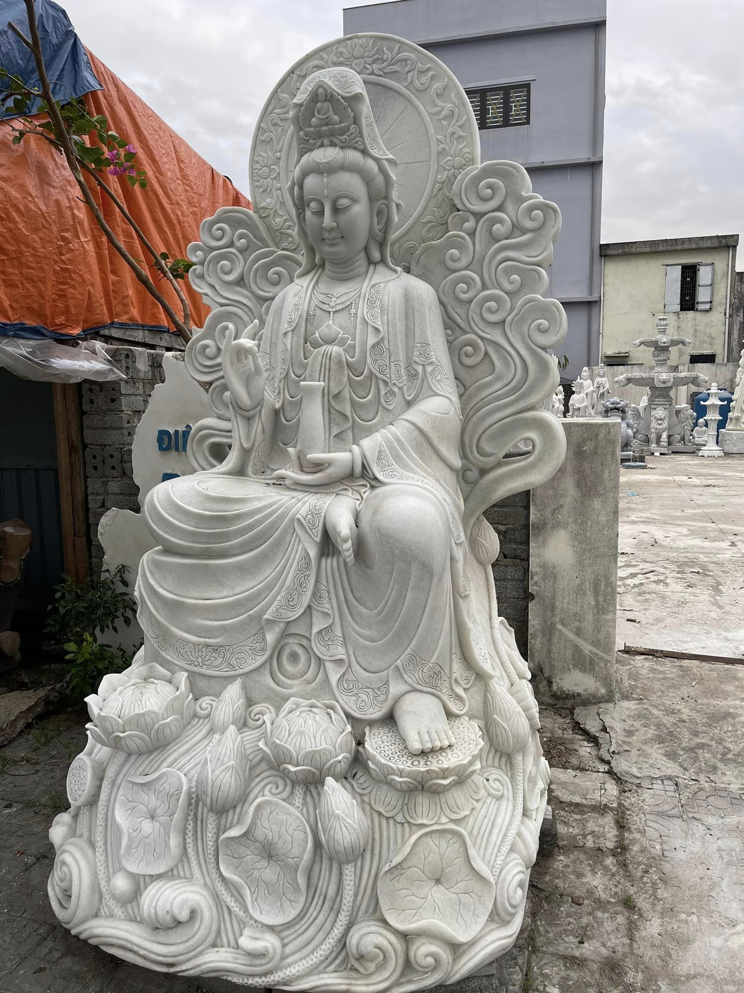 Tượng Phật Mẹ Quan Âm Bằng Đá Tự Nhiên Đẹp Nhất