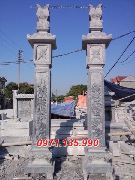 Kiểu dáng đổng trụ đình chùa bằng đá khối tại Sài Gòn