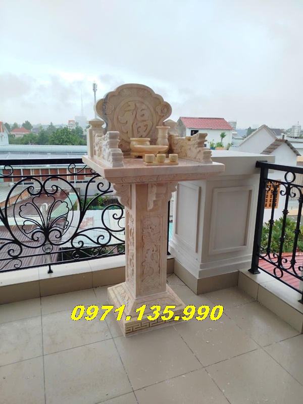 Mẫu Bàn Thờ Thiên Chất Liệu Đá Vàng Mới 2025Kích Thước Mặt Bàn 69Cm x 69Cm - Cao 1m47
Gía Giao Lắp Đặt Hoàn Thiện Tại TP HCM : 17Triệu