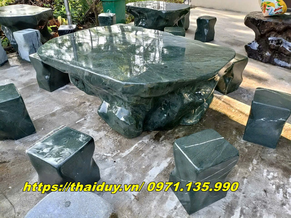 Kích Thước Phổ Biến Bộ Bàn Ghế Đá Nguyên Khối Ở Đắk Lắk