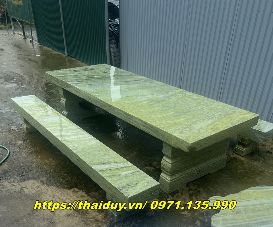 Bộ Bàn Ghế Đá Tự Nhiên Là Gì?Ở Hưng Yên
