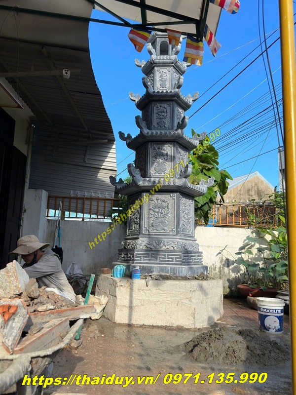 Công Đức Tạo Tháp – Tích Lũy Phước Báu mộ tháp đá Phật giáo