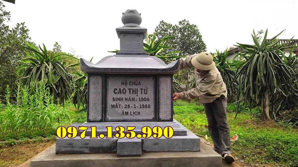 Tháp Trung (Thờ 2–3 Hũ Tro Cốt)