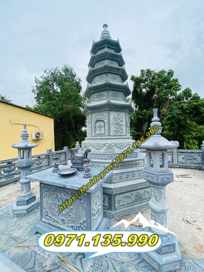 Tháp Lớn – Tháp Gia Tộc (5 – 10 Hũ Tro Cốt)