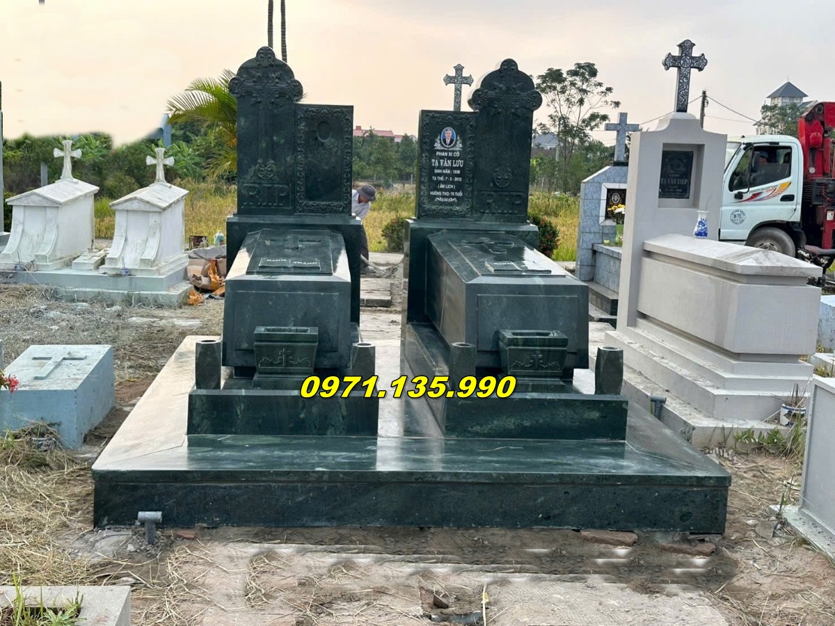 52 Mộ Đá Công Giáo Đơn Giản, Thanh Thoát Ở Vĩnh Long