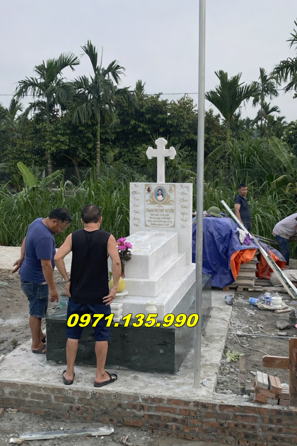 72 Mộ Đá Công Giáo Với Thiết Kế Tinh Xảo Tại SG TP Hồ Chí Minh