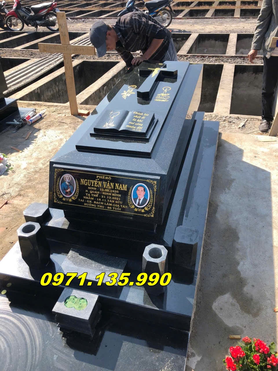 Bán Sẵn 68 Mộ Đá Công Giáo Chất Lượng Cao Tại Vĩnh Long