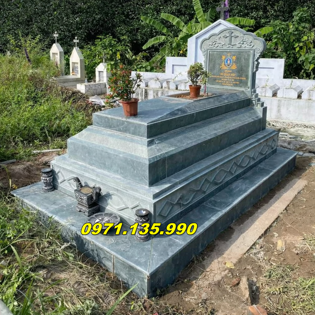 Mộ Đơn Công Giáo Bằng Đá