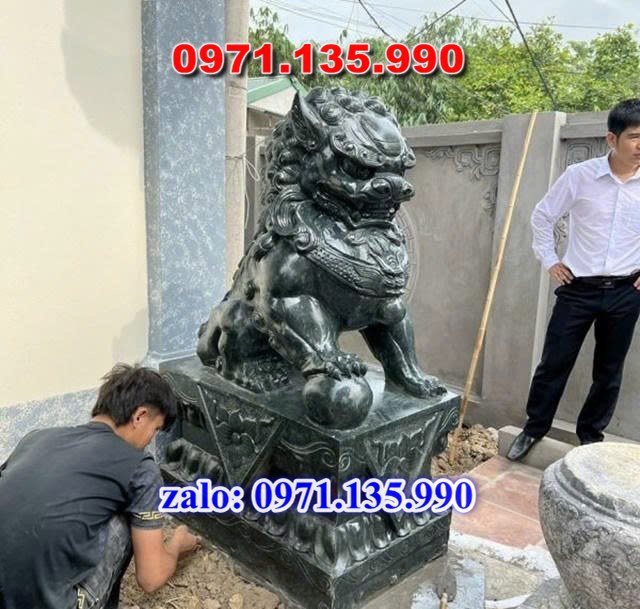 sư tử đá phong thủy, tượng sư tử đá canh cổng, sư tử đá trước cổng nhà, sư tử đá nhà thờ họ, giá sư tử đá bao nhiêu, mẫu sư tử đá đẹp, sư tử đá tự nhiên nguyên khối, sư tử đá khu lăng mộ, đặt sư tử đá đúng phong thủy, mua sư tử đá ở đâu uy tín, sư tử đá đá xanh Ninh Bình, sư tử đá chạm rồng phượng đẹp,